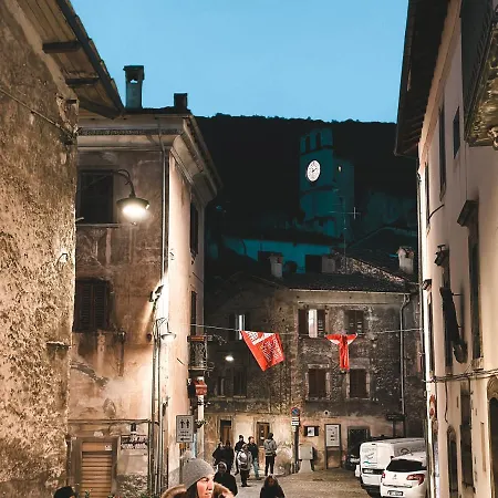 House Centro Storico * スカンノ